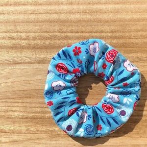 Blue Flower Soft Knit Scrunchie Hair Accessory New‎